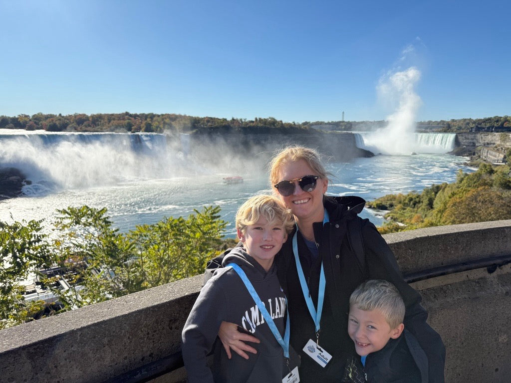 A Family Adventure to Niagara Falls (Canada) During Fall Break