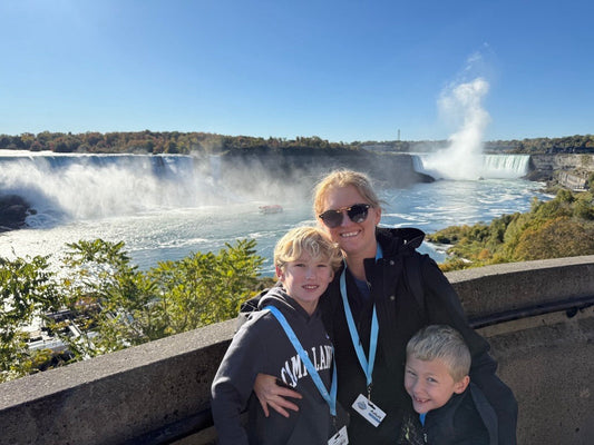 A Family Adventure to Niagara Falls (Canada) During Fall Break